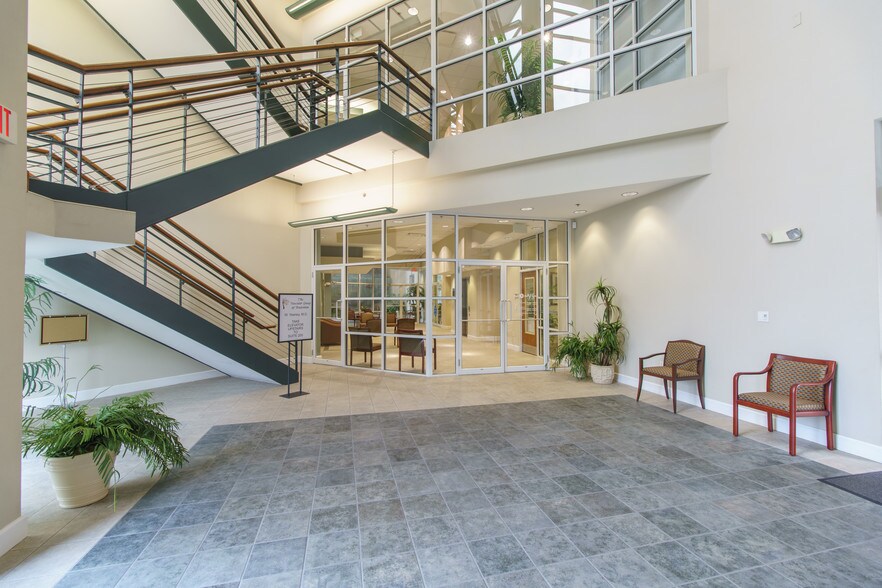 More Photos Of 4502 Cortez Rd W, Bradenton Medical For Lease
