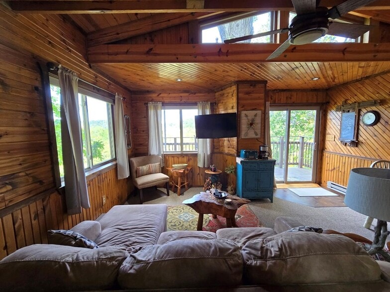 More Photos Of 604 Oak Ridge Rd, Oak Ridge Hotel For Sale