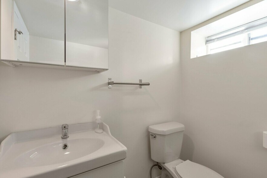 More Photos Of 745 Federal Blvd, Denver Office Residential For Lease