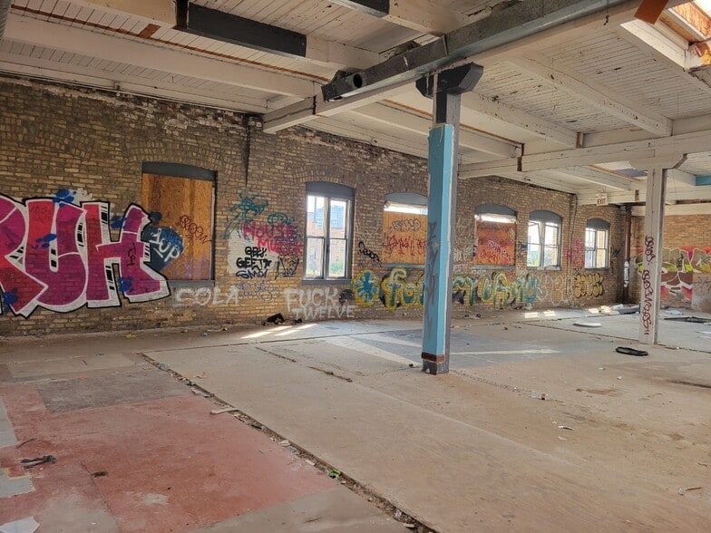 More Photos Of 1648 W Kinzie St, Chicago Loft Creative Space For Sale