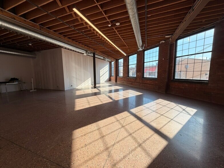 More Photos Of 209 W 19th Ter, Kansas City Loft Creative Space For Lease
