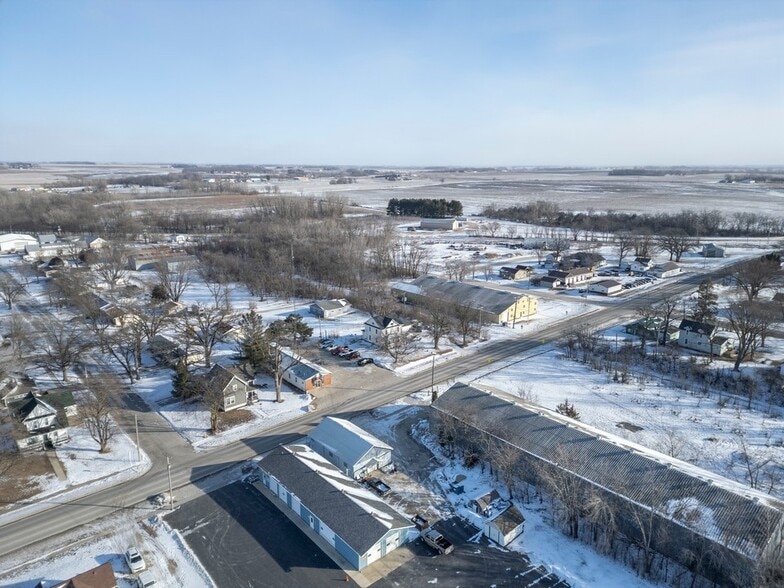 More Photos Of 1004 5th Ave, Charles City Specialty For Sale