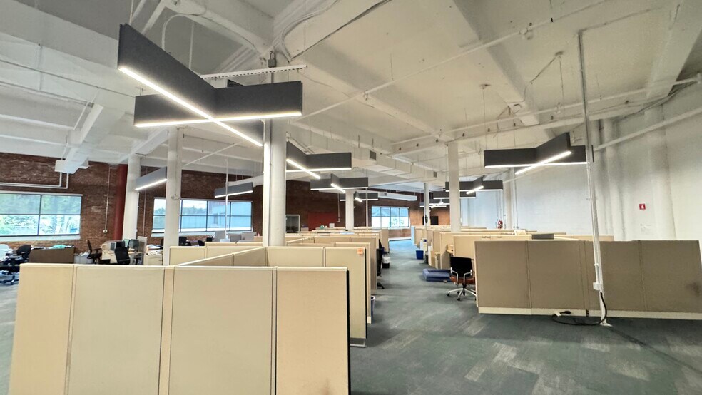 More Photos Of 100 Cambridge St, Charlestown Light Manufacturing For Lease