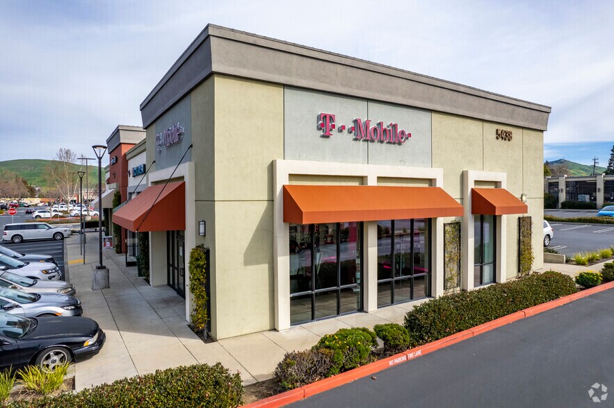 More Photos Of 5400 Ygnacio Valley Rd, Concord Unknown For Lease