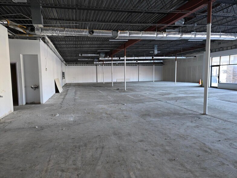 More Photos Of 3351 N Harlem Ave, Chicago Unknown For Lease