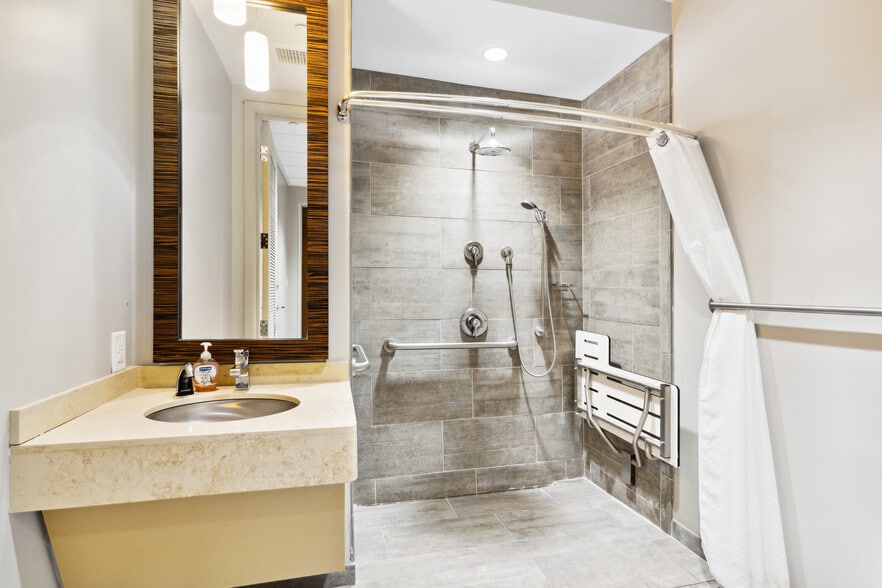 More Photos Of 201 Sigma Dr, Summerville Medical For Lease