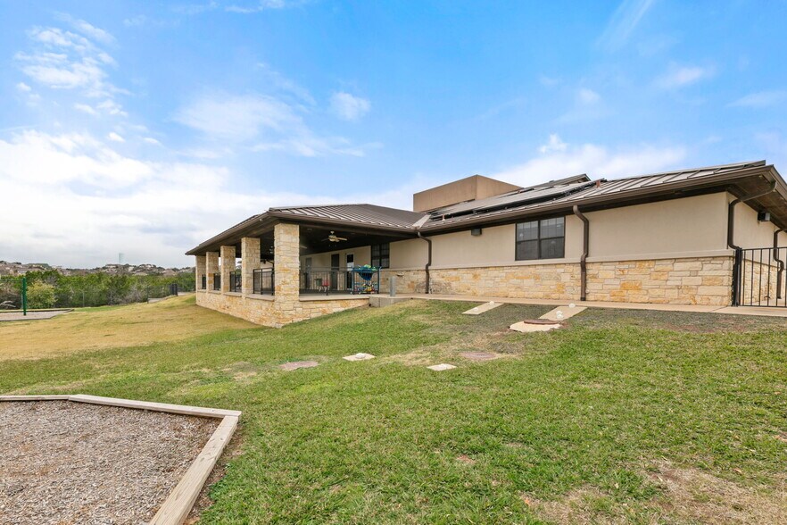 More Photos Of 601 Ranch Road 620 S, Lakeway Office For Sale