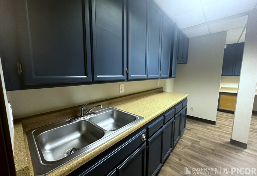 More Photos Of 6628 E Carondelet Dr, Tucson Medical For Sale