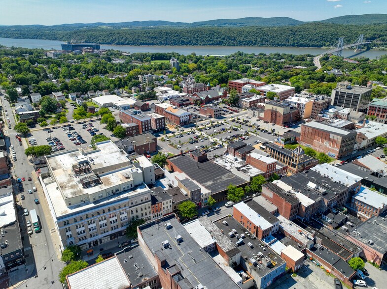 More Photos Of 322 Main St, Poughkeepsie Storefront Retail Residential For Sale