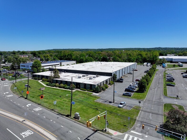 More Photos Of 140-142 Clinton Rd, Fairfield Warehouse For Lease