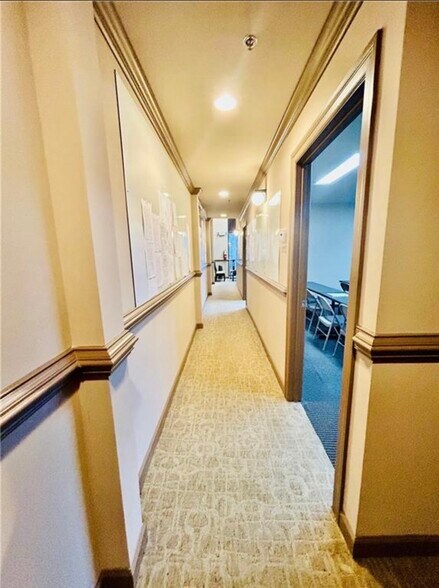More Photos Of 10475 Medlock Bridge Rd, Johns Creek Storefront For Sale