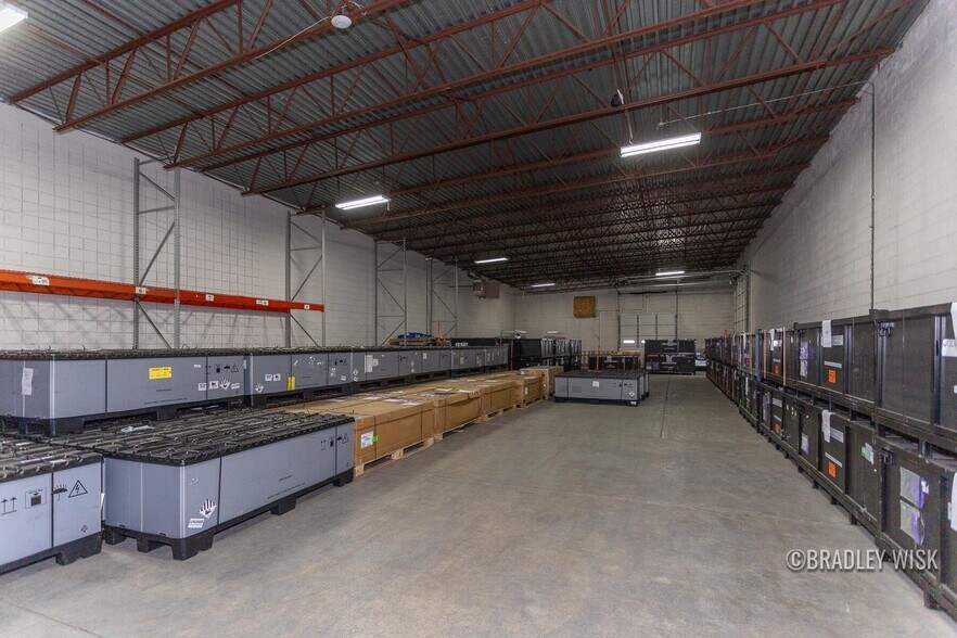 More Photos Of 581 Ottawa Ave, Holland Light Distribution For Sale