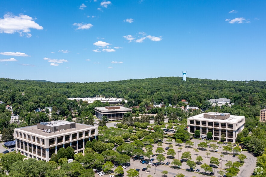 More Photos Of 580 White Plains Rd, Tarrytown Office For Sale