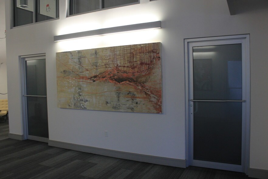 More Photos Of 2475 Hollywood Blvd, Hollywood Office For Lease