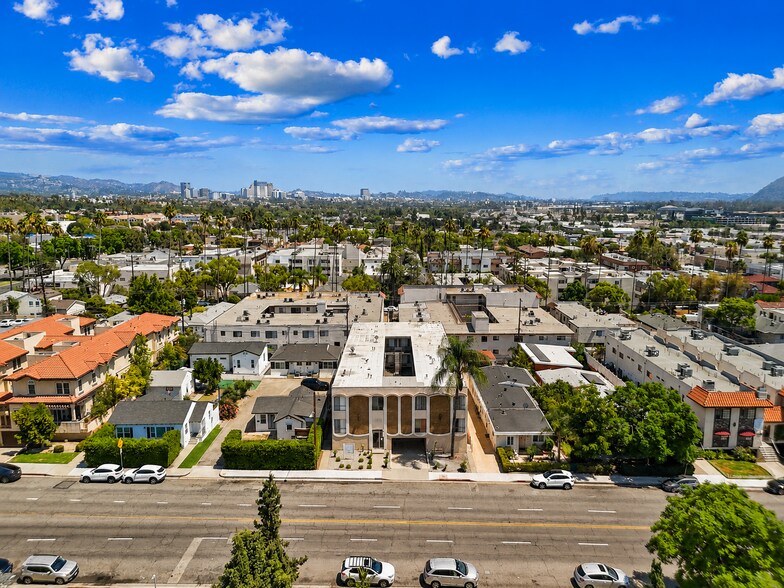 More Photos Of 1042 Western Ave, Glendale Apartments For Sale