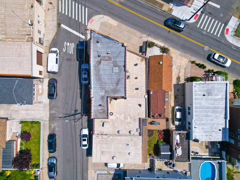 More Photos Of 33 Olympia Blvd, Staten Island Storefront Retail Residential For Sale