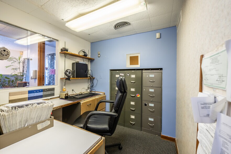 More Photos Of 71 Park Ave, Rochester Medical For Sale
