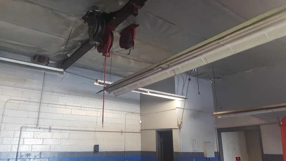 More Photos Of 8901-8939 Rose Ave, Montclair Auto Repair For Lease