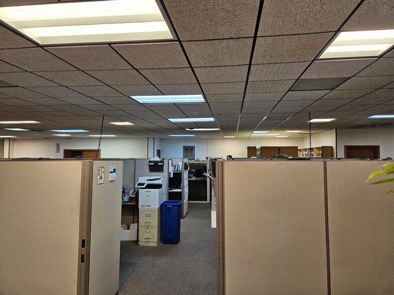 More Photos Of 2670 Pyramus Rd, Chester Warehouse For Sale