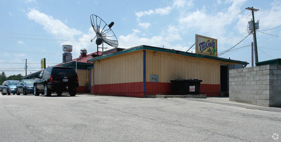 More Photos Of 2918 Bragg Blvd, Fayetteville Restaurant For Lease
