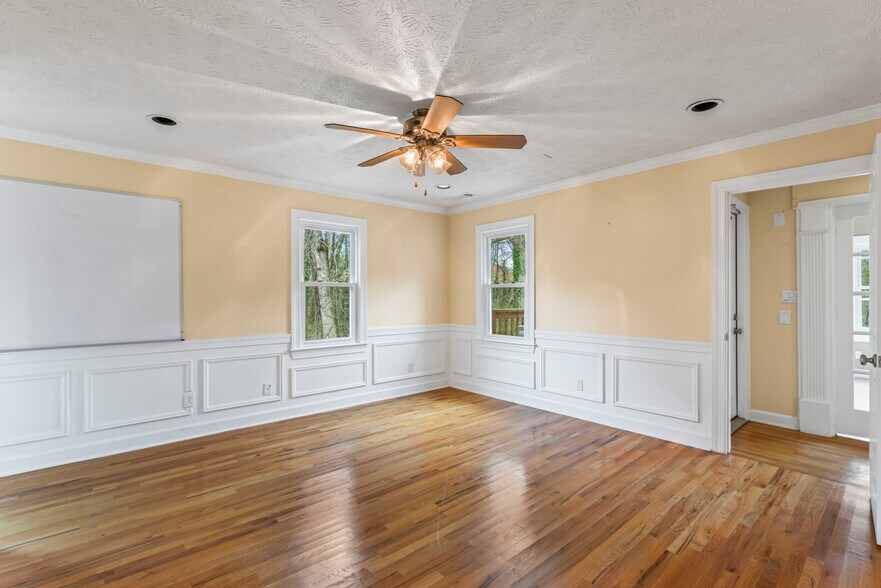 More Photos Of 4953 Presidents Way, Tucker Loft Creative Space For Sale