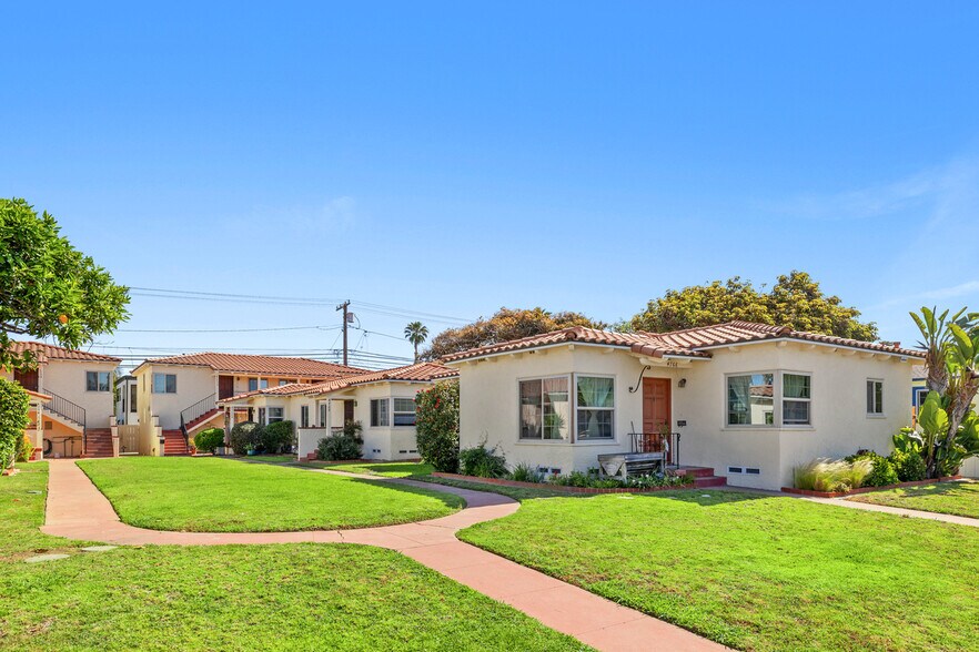 More Photos Of 4766-4780 Niagara Ave, San Diego Apartments For Sale