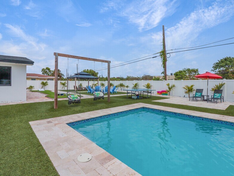 More Photos Of 1705-1709 NE 3rd Ave, Delray Beach Apartments For Sale