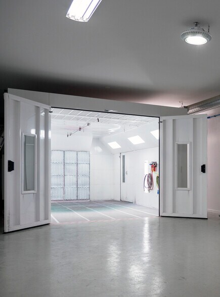 More Photos Of 4437 Telegraph Rd, Los Angeles Warehouse For Sale