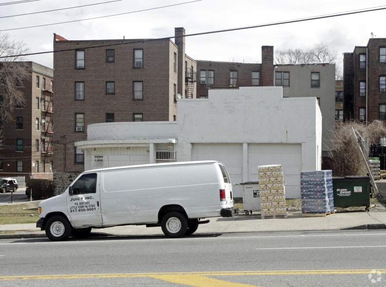 More Photos Of 416 Riverdale Ave, Yonkers Freestanding For Sale