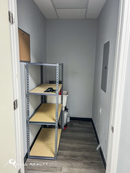 More Photos Of 6667 Vernon Woods Dr, Atlanta Medical For Lease