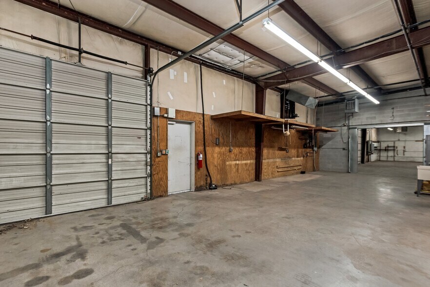 More Photos Of 1024-1026 3rd Ave S, Nashville Warehouse For Sale