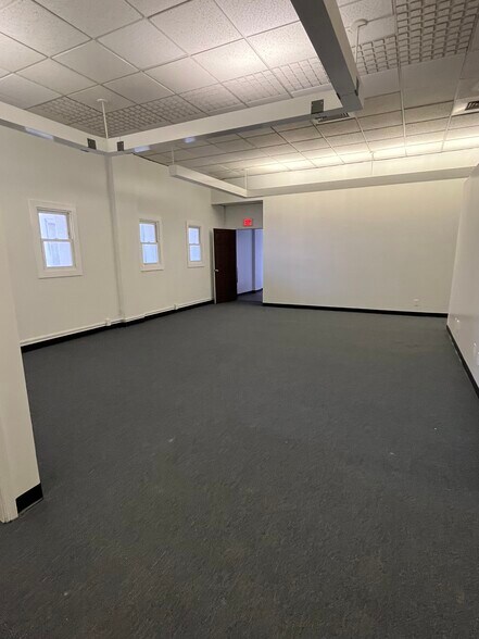More Photos Of 3600 Elm Ave, Portsmouth Warehouse For Lease