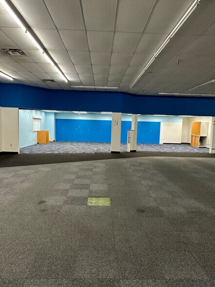 More Photos Of 3201 Highway 80 E, Pearl Freestanding For Lease