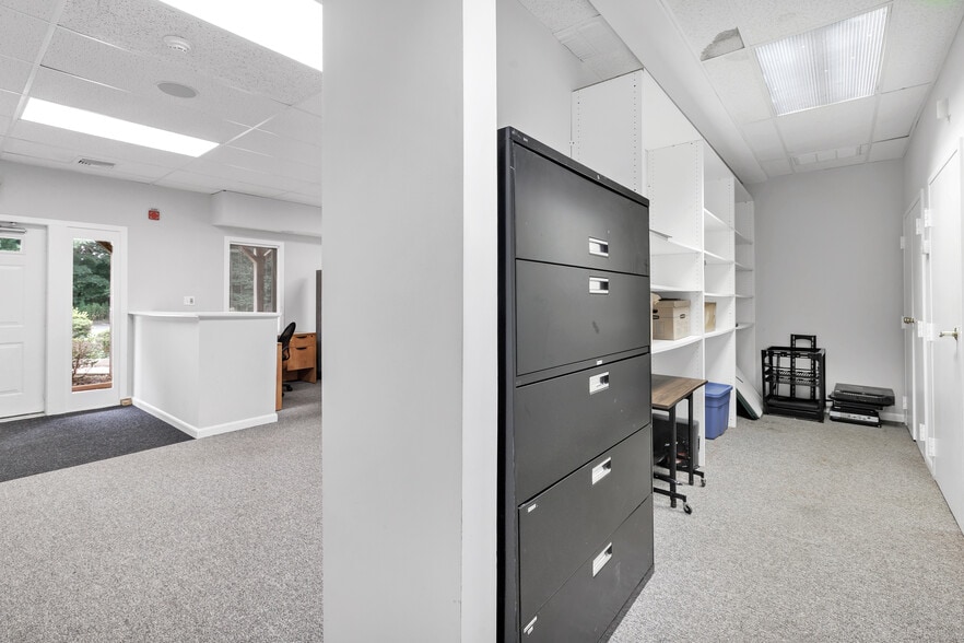 More Photos Of 324 Elm St, Monroe Medical For Sale