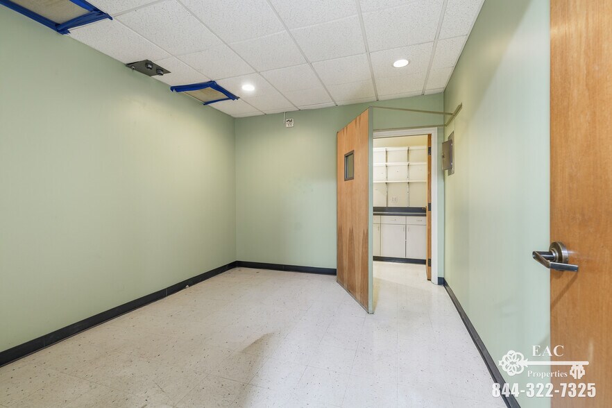 More Photos Of 887 Bridgeport Ave, Shelton Medical For Lease