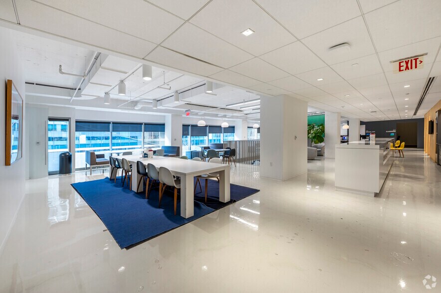 More Photos Of 2001 L St NW, Washington Office For Lease