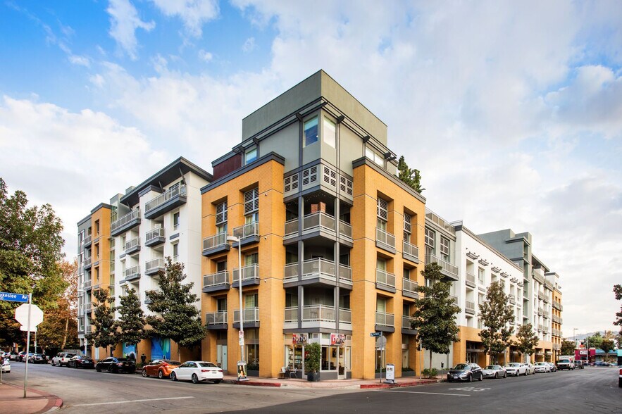 More Photos Of 11049 Magnolia Blvd, North Hollywood Apartments For Lease