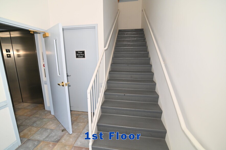 More Photos Of 108 Lagrange Ave, La Plata Medical For Sale