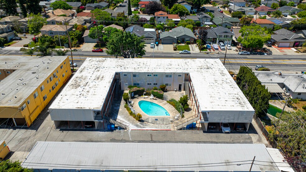 More Photos Of 935 Pomeroy Ave, Santa Clara Apartments For Sale