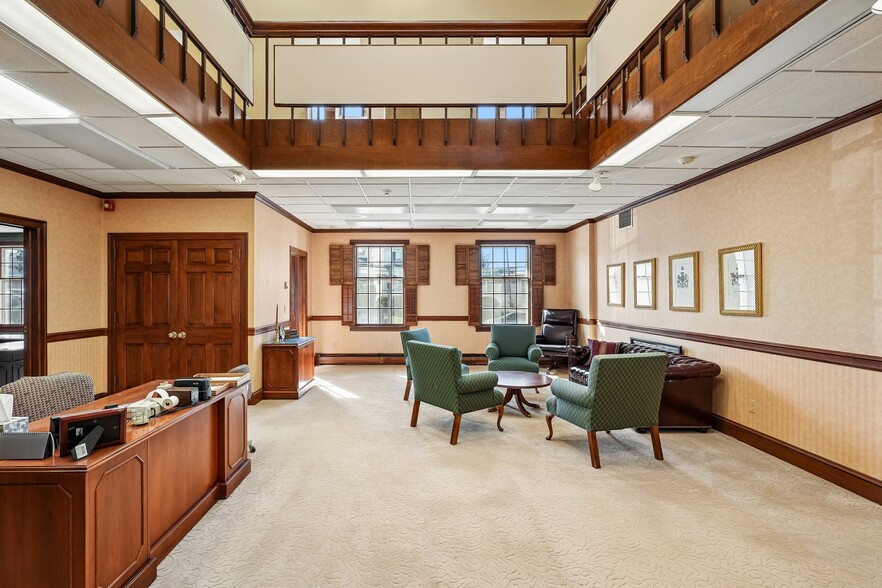 More Photos Of 37 Park Ave, Lyndhurst Office For Sale
