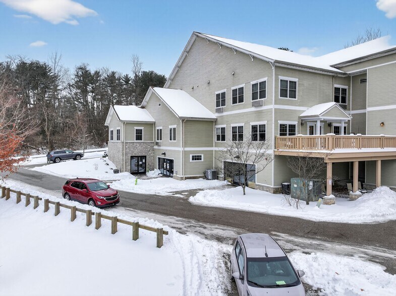 More Photos Of 751 E Tamarack Trl, Bloomington Healthcare For Sale