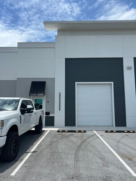 More Photos Of 12871 Suzanne, Hobe Sound Light Manufacturing For Lease