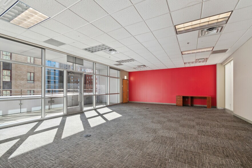 More Photos Of 1619 Walnut St, Philadelphia Office For Lease