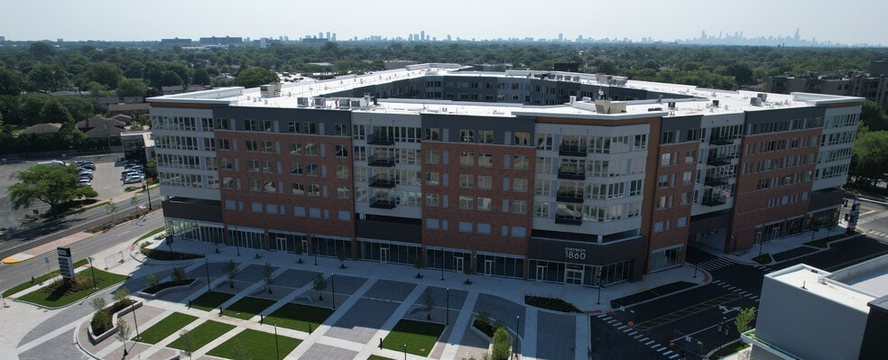 More Photos Of 7215 N District Ave, Lincolnwood Apartments For Lease