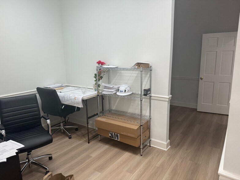 More Photos Of 56 Wentworth St, Charleston Office For Sale