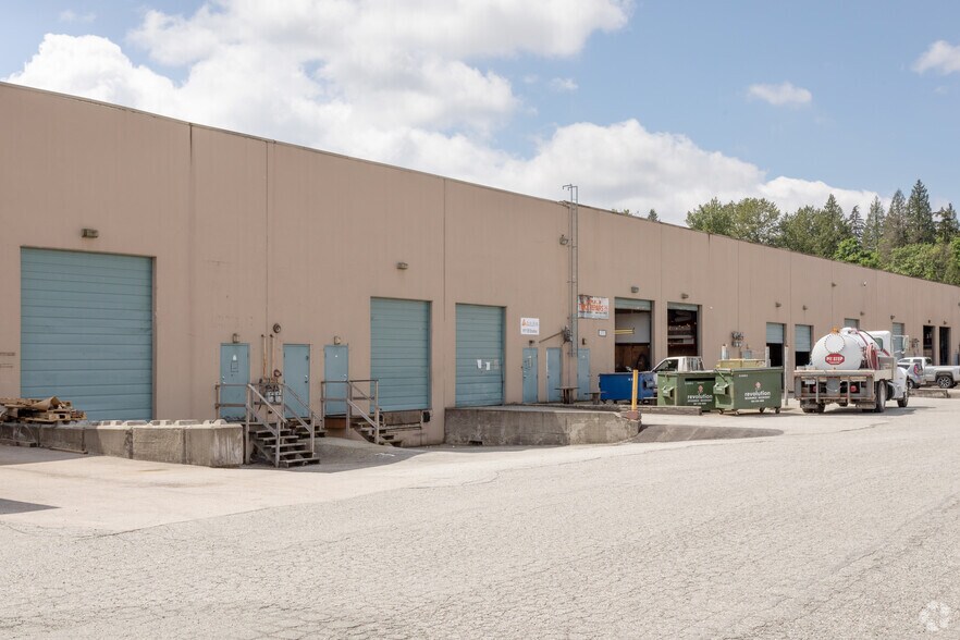 More Photos Of 1585 Broadway St, Port Coquitlam Warehouse For Lease