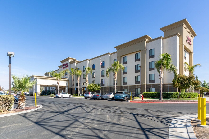 More Photos Of 7941 E Brundage Ln, Bakersfield Hotel For Sale