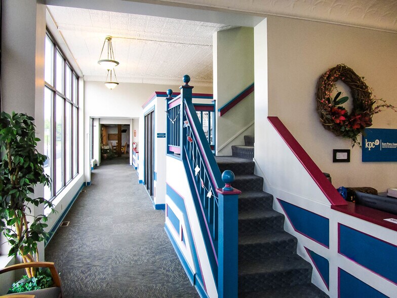 More Photos Of 116 N Main St, Kendallville Flex For Sale