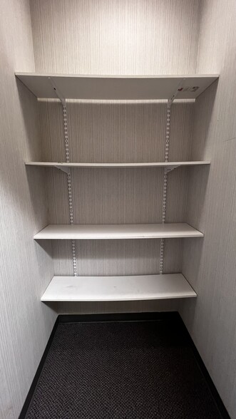 More Photos Of 2100 Ferry St, Easton Medical For Lease