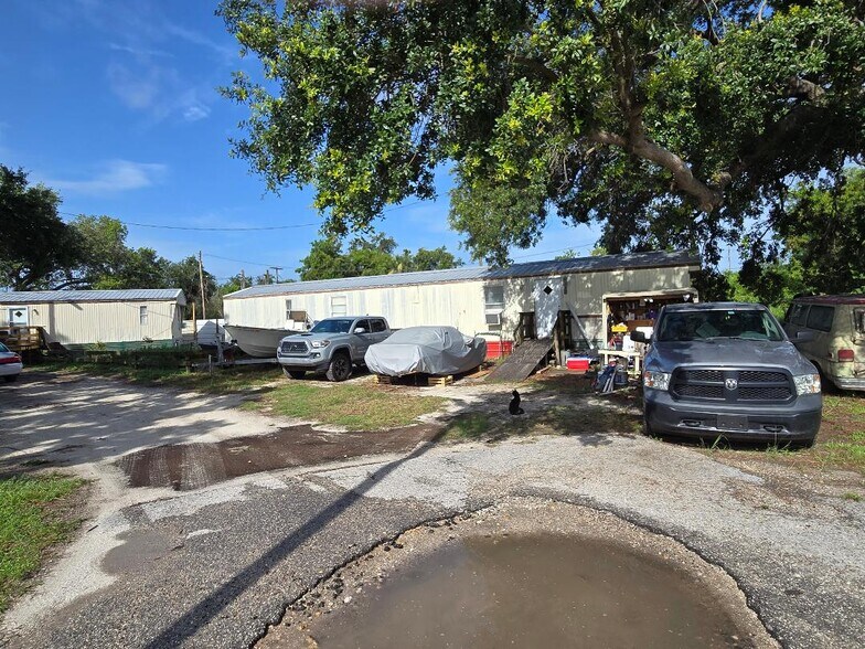 More Photos Of 6201 Ohio Avenue, Gibsonton Manufactured Housing Mobile Home Park For Sale